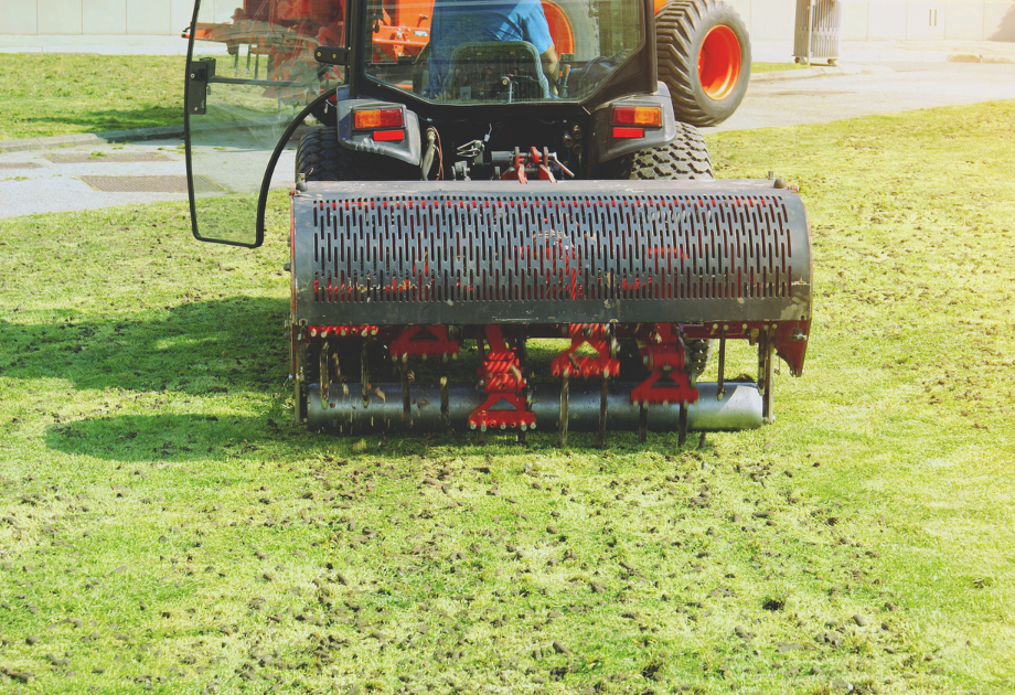 machine aerating lawn